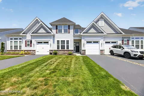 73 Aqueduct Blvd, New Egypt, NJ 08533