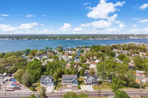 316 Mantoloking Rd, Brick, NJ 08723