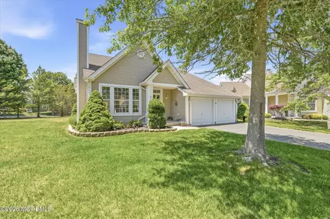 15 Breeze Ter, Barnegat, NJ 08005