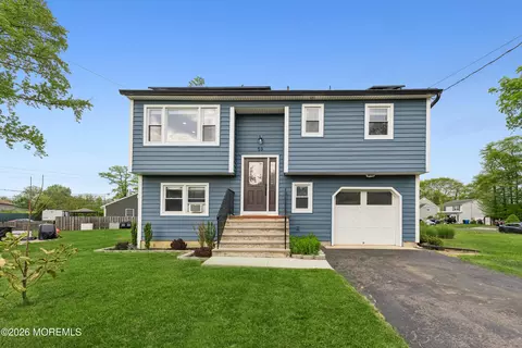 59 Oregon Ave, North Middletown, NJ 07748