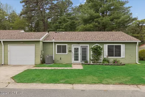 690 Friar Ct # A, Manchester, NJ 08759