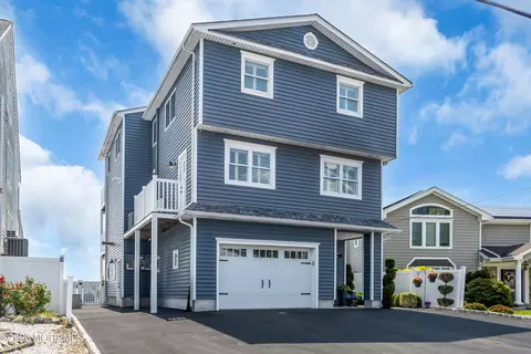 22 Island Dr, Brick, NJ 08724
