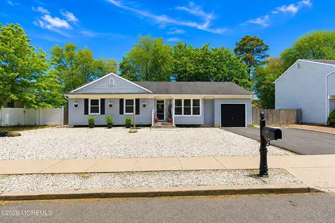 1321 Bay Ave, Toms River, NJ 08753