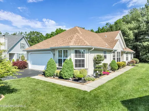 3579 Vicari Ave, Toms River, NJ 08755