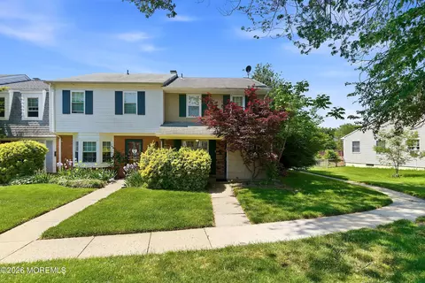 56 Kingsley Way, Freehold, NJ 07728