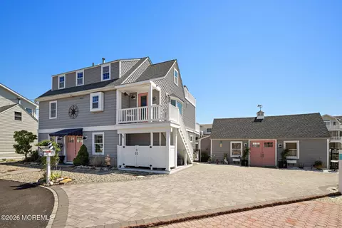 78 Jeri Ann Dr, Beach Haven West, NJ 08050
