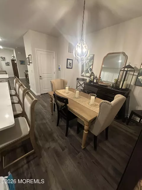 163 Melanie Way #607, Manahawkin, NJ 08050