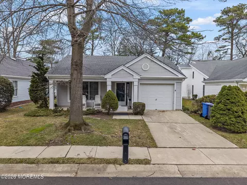 2315 Kira Ct, Toms River, NJ 08755