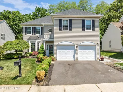 135 Woodcliff Blvd, Morganville, NJ 07751