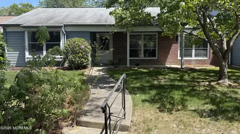 846 Winchester Ct # A, Manchester, NJ 08759