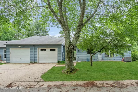 846 Winchester Ct # A, Manchester, NJ 08759