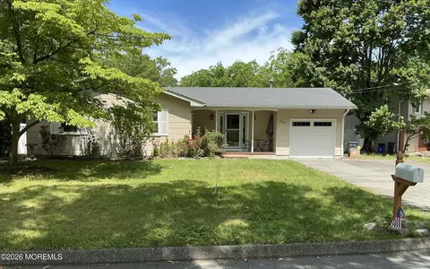 2249 Emerald Park Dr, Forked River, NJ 08731