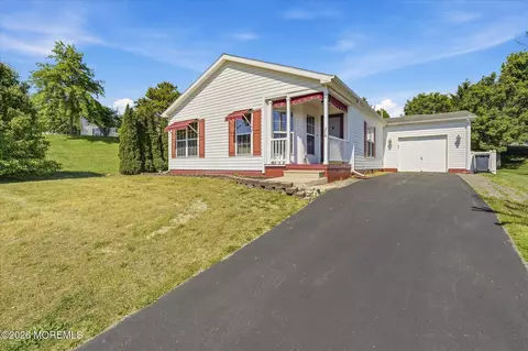 6 Cherry Hill Ct, Manahawkin, NJ 08050