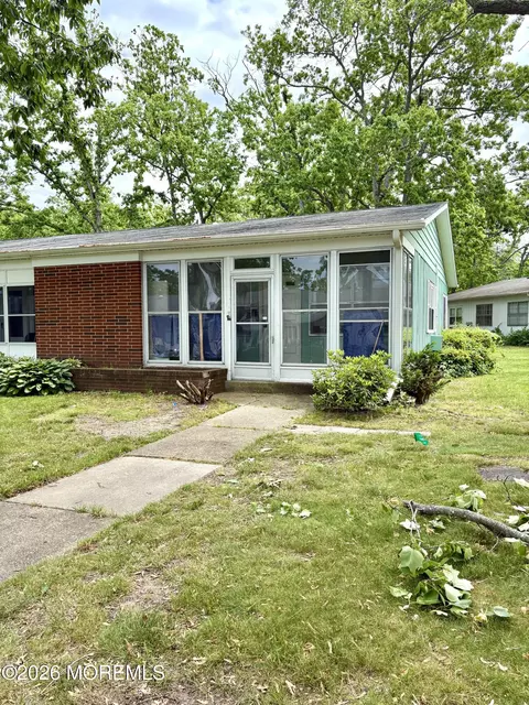 99 Edinburgh Ln # F, Lakewood, NJ 08701