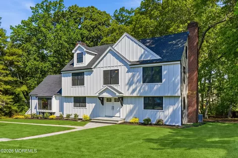 7 Pilgrim Hollow Rd, Ocean, NJ 07712