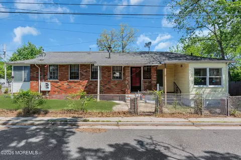 40 N Shore Blvd, Keansburg, NJ 07734