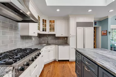 Kitchen - 15 Circle Dr, Rumson, NJ 07760 photo 3 of 3