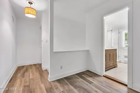 Entry Way - 15 Circle Dr, Rumson, NJ 07760 photo 3 of 4
