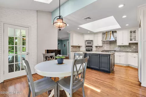 Kitchen - 15 Circle Dr, Rumson, NJ 07760 photo 1 of 3