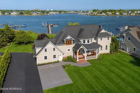 229 Comanche Dr, Oceanport, NJ 07757