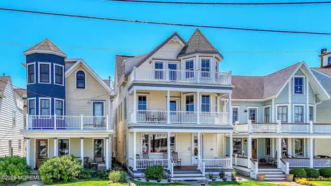 14 Pitman Ave, Ocean Grove, NJ 07756