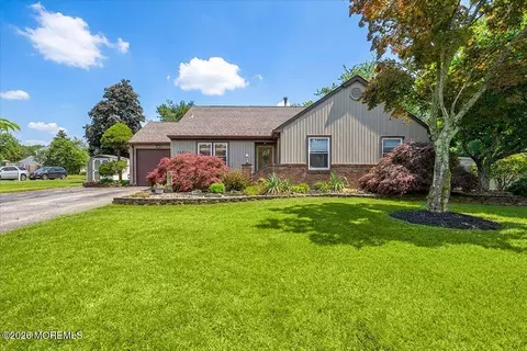 1800 Fairfield St, Toms River, NJ 08757