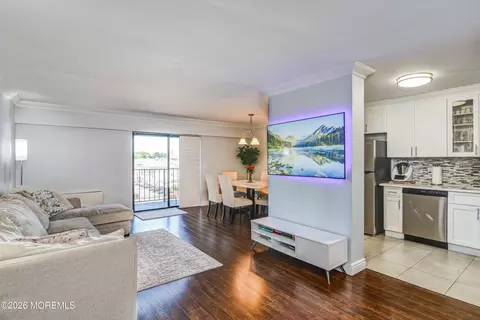 10 N Wood Ave #418, Linden, NJ 07036