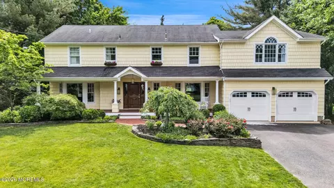 9 Briarwood Rd, Fair Haven, NJ 07704
