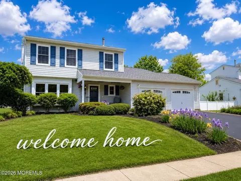 32 Peachstone Rd, Howell, NJ 07731