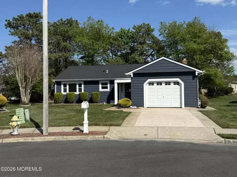 22 Madras Ct, Toms River, NJ 08757