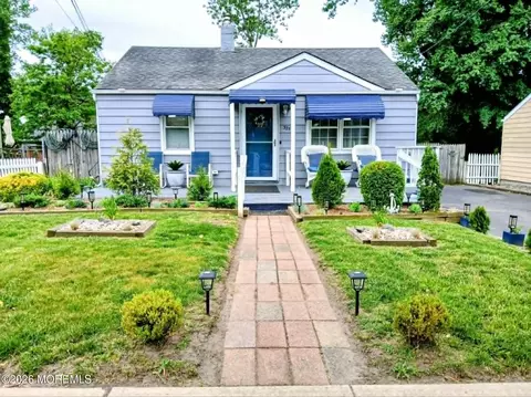 325 W Sylvania Ave, Neptune City, NJ 07753