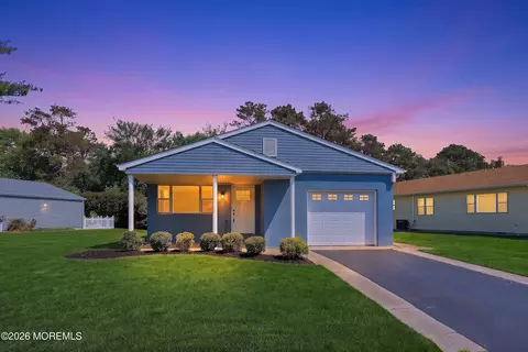 50 Paradise Blvd, Toms River, NJ 08757