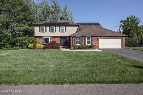 26 Patterson Dr, Freehold, NJ 07728