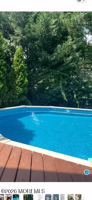 Exterior - 4 Conover Ct, Edison, NJ 08817 photo 5 of 7