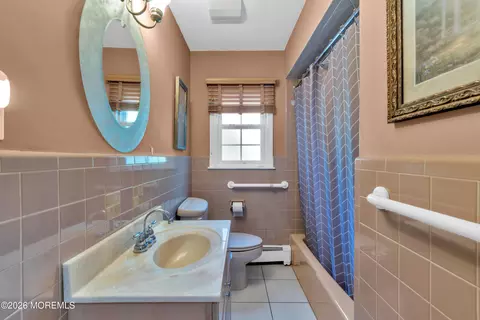 Bath - 4 Conover Ct, Edison, NJ 08817 photo 1 of 3