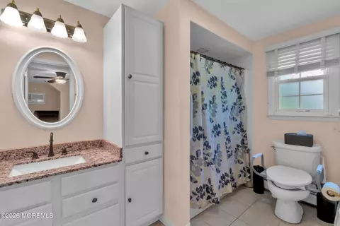 Bath - 4 Conover Ct, Edison, NJ 08817 photo 2 of 3