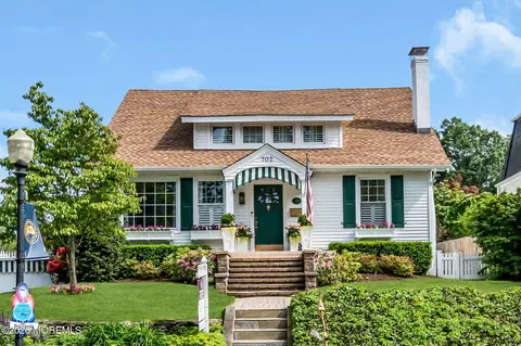 702 River Rd, Fair Haven, NJ 07704