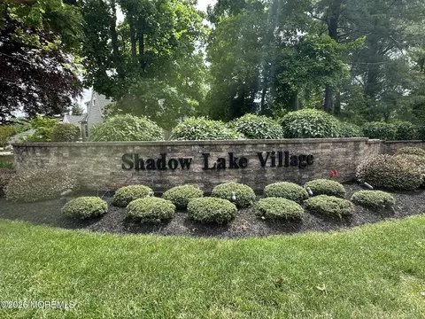 44 Dickinson Ct, Red Bank, NJ 07701