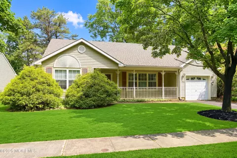 2289 Mount Hood Ln, Toms River, NJ 08753