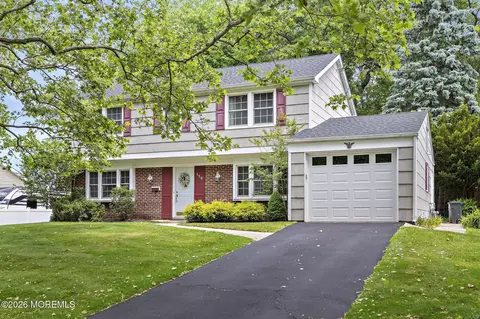 150 Idlebrook Ln, Aberdeen, NJ 07747