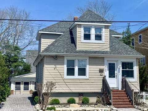 225 Pearl St, Beach Haven, NJ 08008