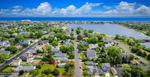 570 Central Ave, Spring Lake Heights, NJ 07762