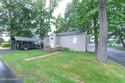 501 Gulden St, Keyport, NJ 07735