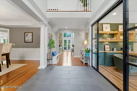 10 Red Hill Rd, Middletown, NJ 07748