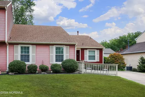 108 Fernshire Ct, Wenonah, NJ 08090