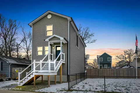 723 Monmouth Pkwy, North Middletown, NJ 07748