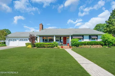 16 Harmony Ln, Brick, NJ 08724