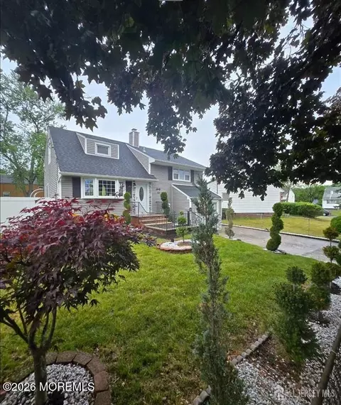 60 Stuyvesant Ave, Somerset, NJ 08873
