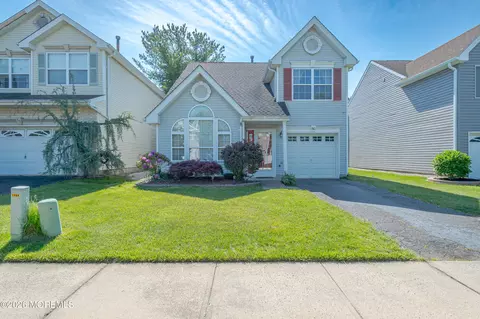 60 Glenn Oaks Ct, Old Bridge, NJ 08857
