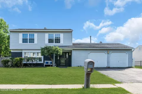 45 Peachstone Rd, Howell, NJ 07731